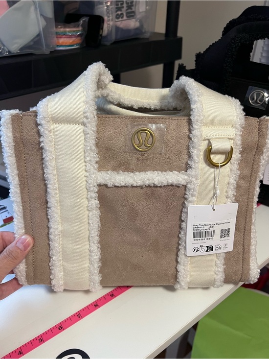 lululemon athletica Handbags - #719 NWT Lululemon Boxy Mini Tote Bag 4.5L Faux Shearling Trim Sheer Oak Light